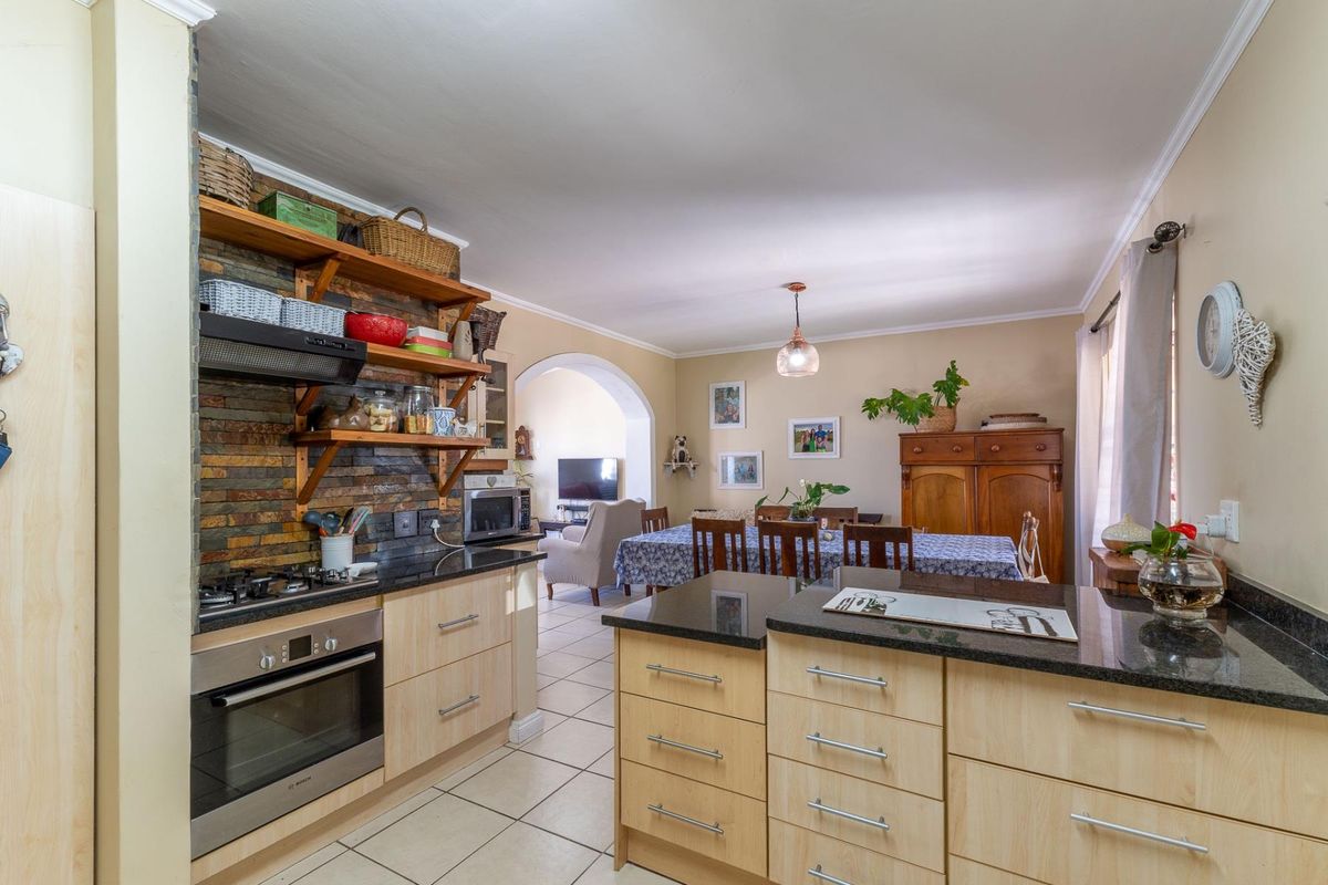 Elevated Living with Mountain Views in Peaceful Fraaiuitsig - Photo 3