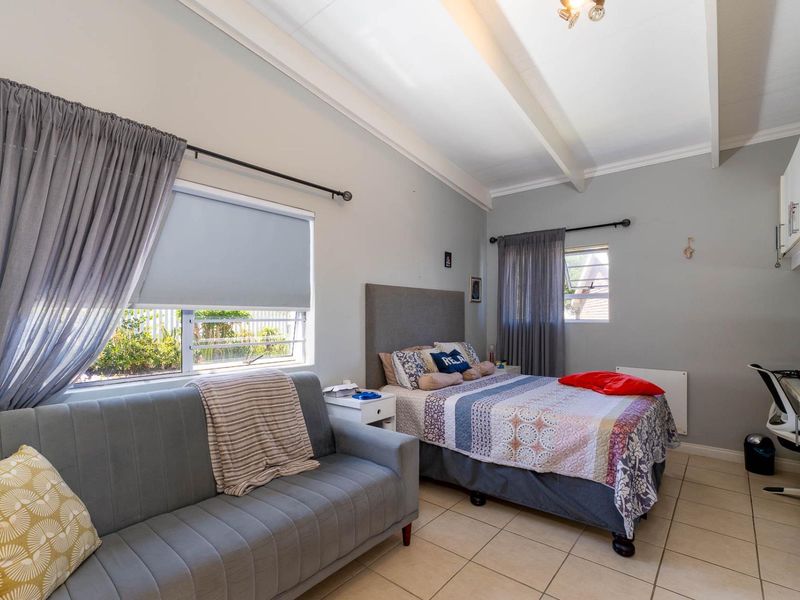 Elevated Living with Mountain Views in Peaceful Fraaiuitsig - Photo 4