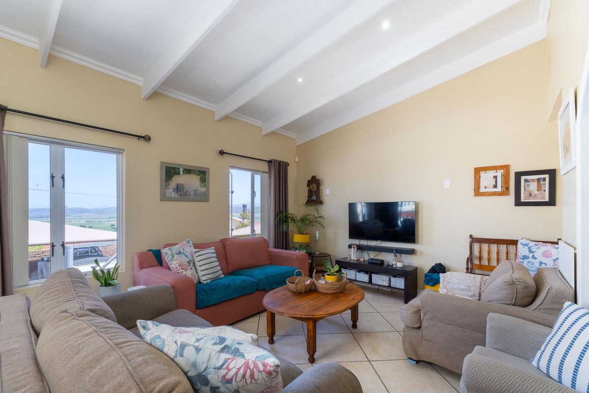 Elevated Living with Mountain Views in Peaceful Fraaiuitsig - Photo 5