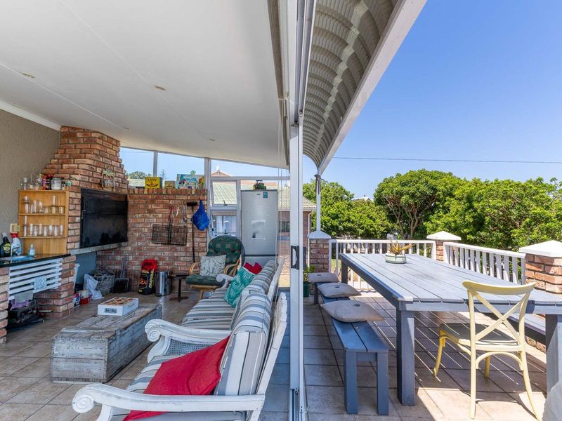 Elevated Living with Mountain Views in Peaceful Fraaiuitsig - Photo 7