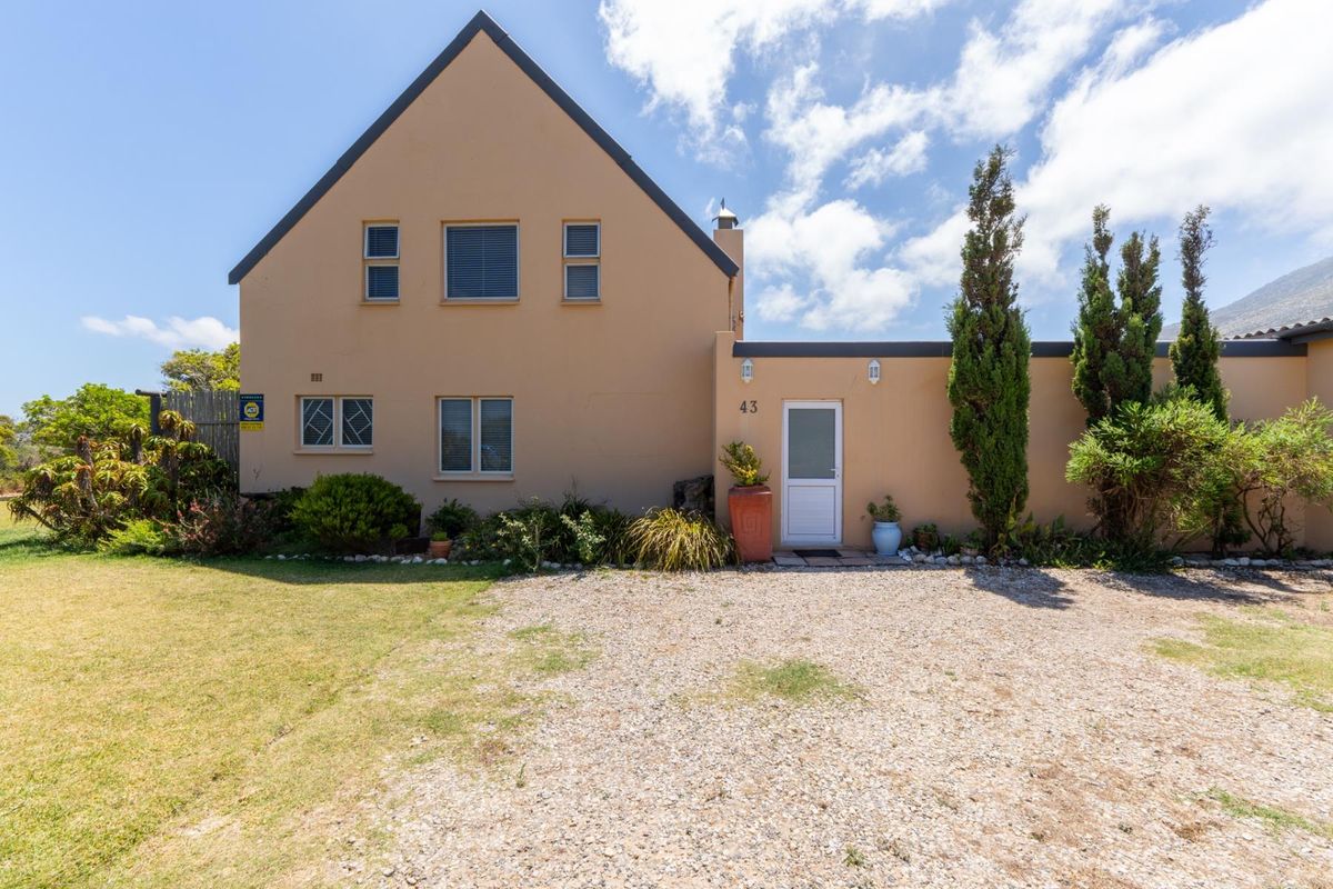 Looking for a house with Air B and B Potential? Betty's Bay - Photo 3