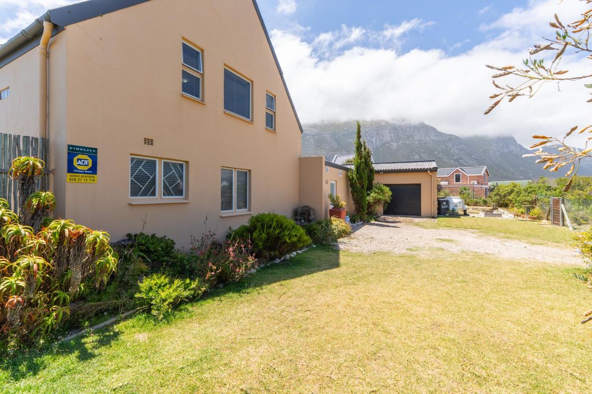 Looking for a house with Air B and B Potential? Betty's Bay - Photo 4