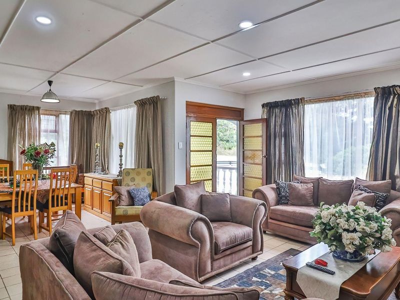 Large Family Home with Flatlet - Photo 2