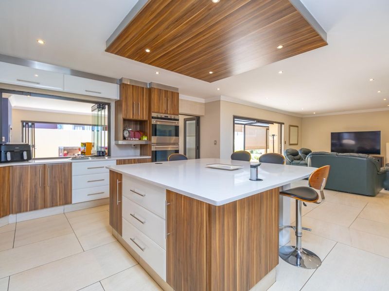 Sophisticated 3-Bedroom Home with Study in Secure Bartlett Estate - Photo 4