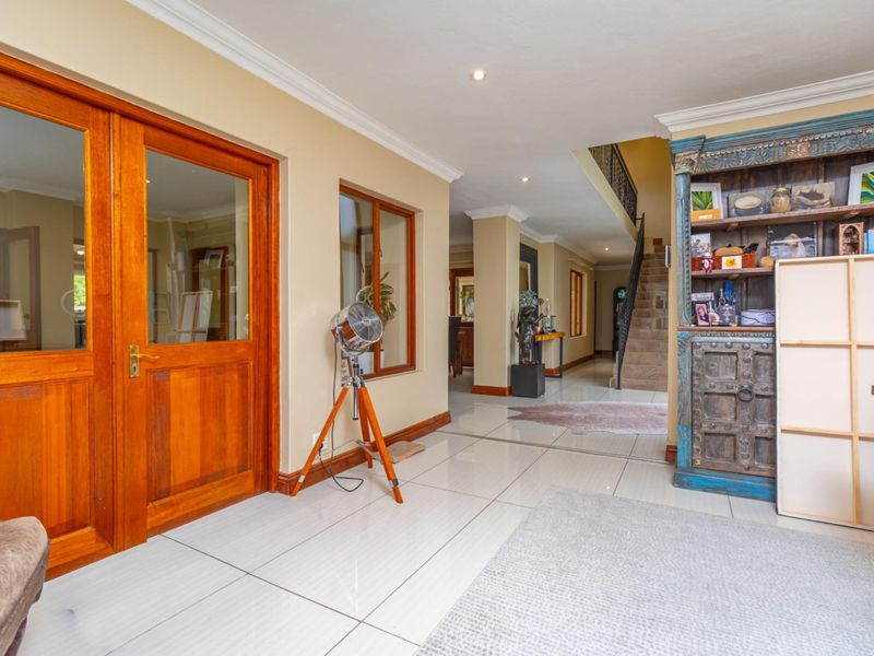 Spacious family home with staff quarters in the popular Fernbrook Lifestyle Estate - Photo 9