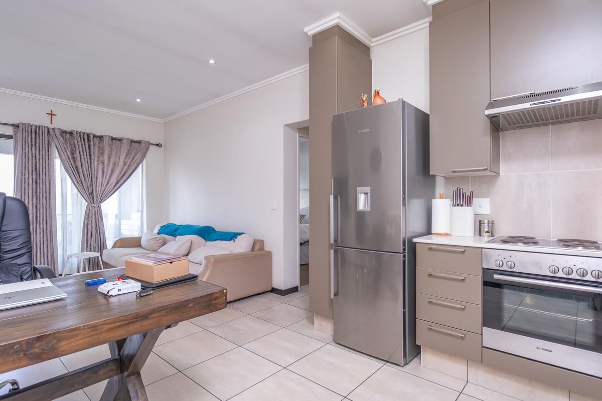 Immediate Returns - Tenanted 1-Bed in Barbeque Downs - Photo 2