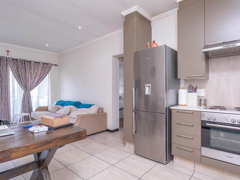 Immediate Returns - Tenanted 1-Bed in Barbeque Downs - Photo 2