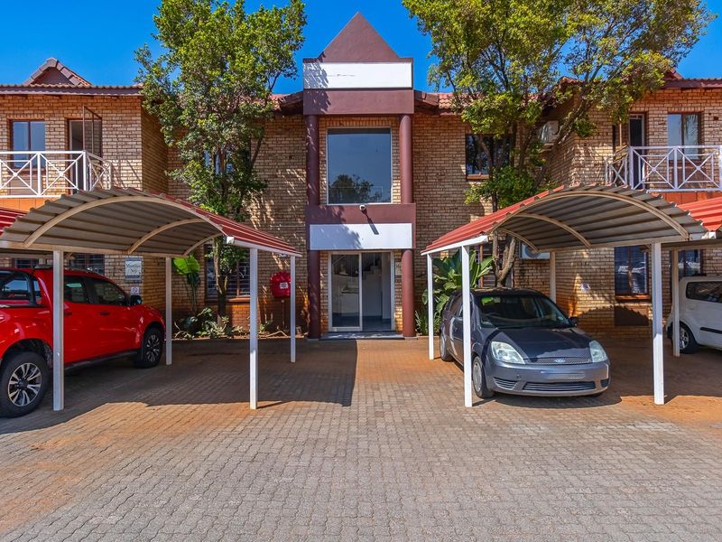 Prime Ground Floor Office Suite | Fully Tenanted Investment - Photo 3