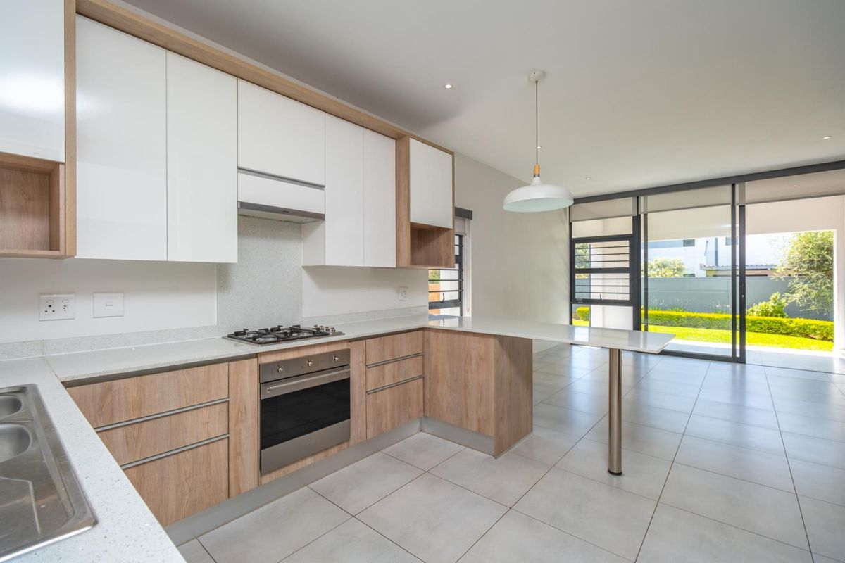 Townhouse Under Offer in Pinehaven Krugersdorp - Photo 4