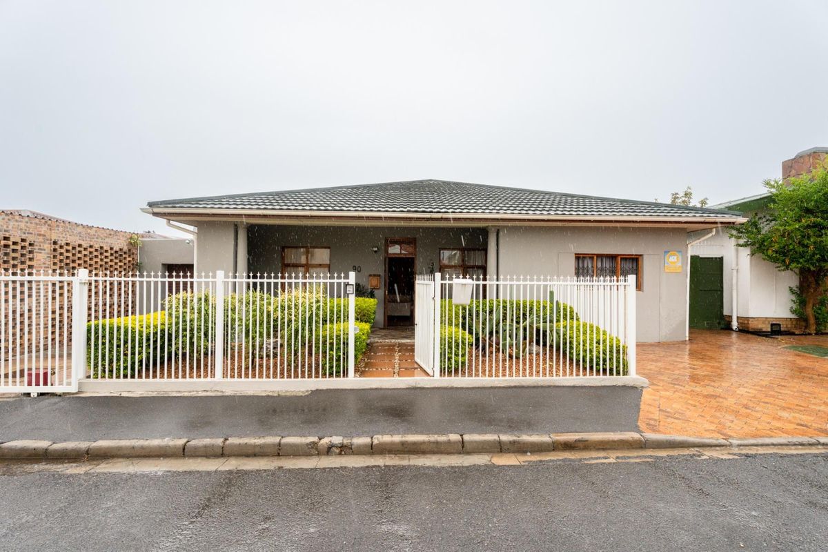 Two-Bedroom House To Let - Lochnerhof - Strand - Photo 2