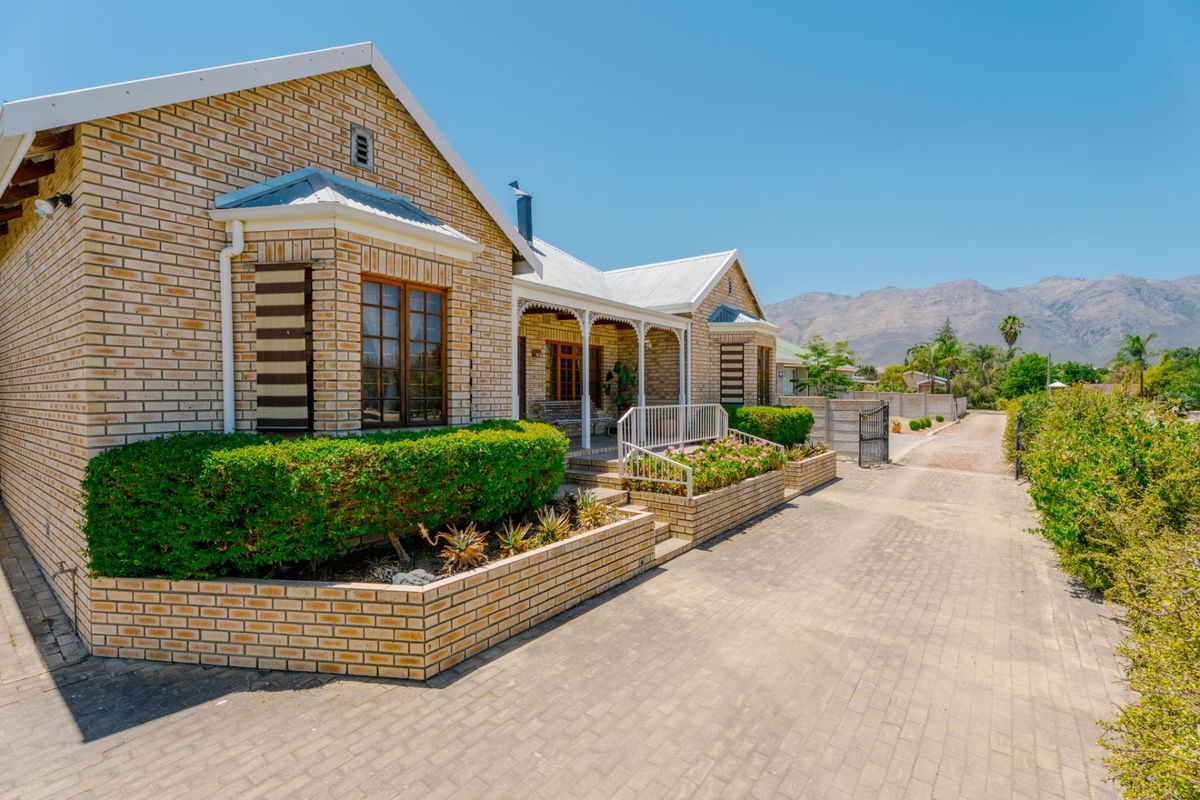 Where Country Charm Meets Your Forever Home - 51B Rose Street, Porterville - Photo 3