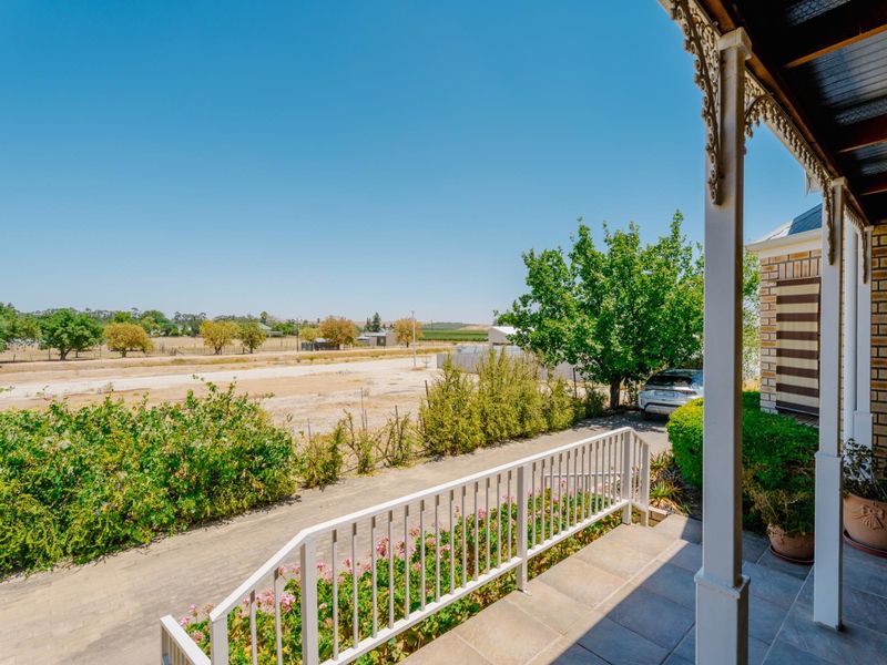 Where Country Charm Meets Your Forever Home - 51B Rose Street, Porterville - Photo 8