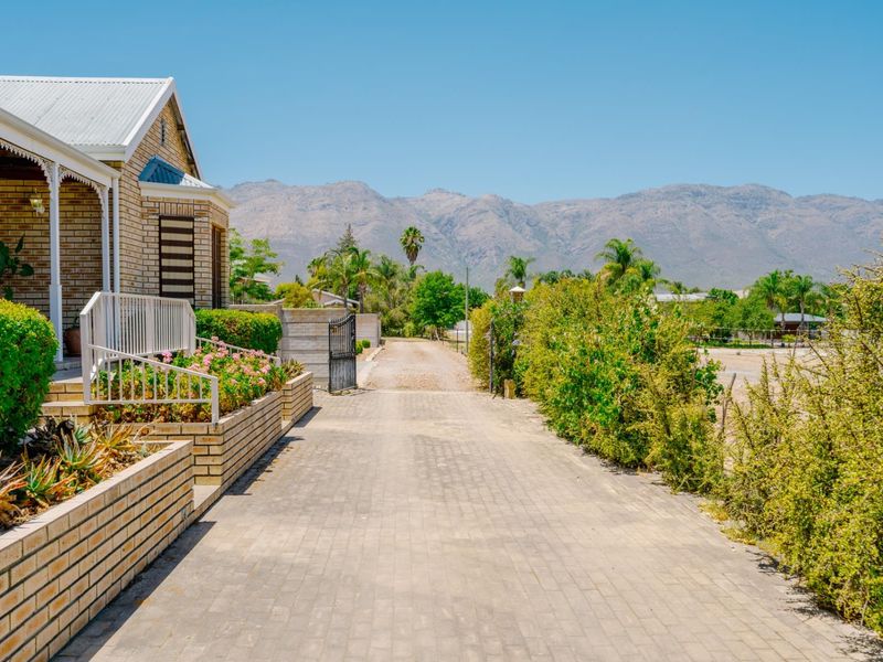 Where Country Charm Meets Your Forever Home - 51B Rose Street, Porterville - Photo 6