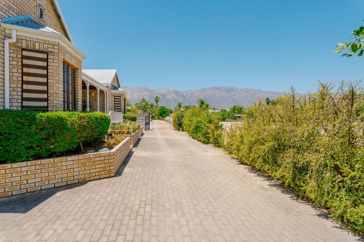 Where Country Charm Meets Your Forever Home - 51B Rose Street, Porterville - Photo 5