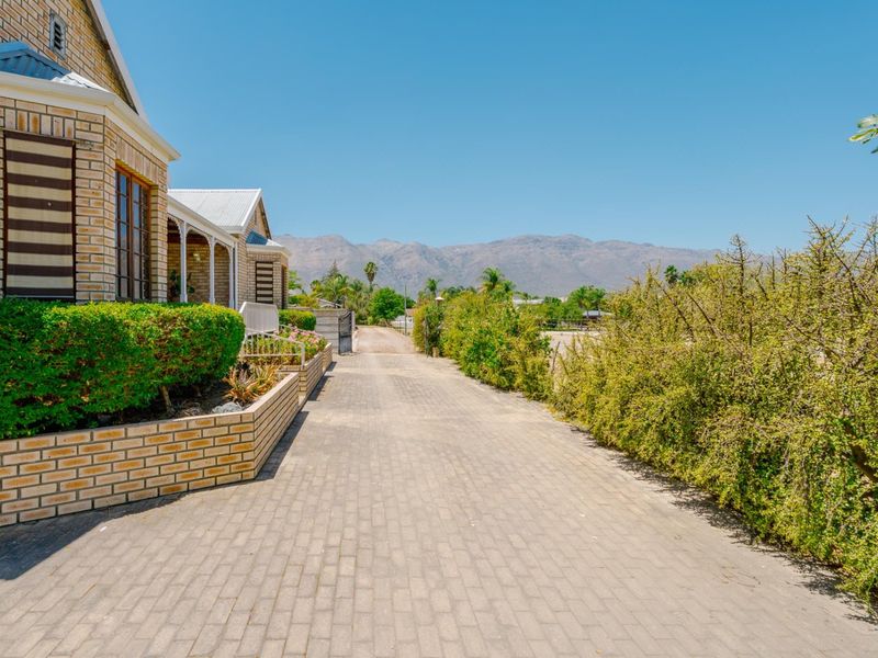 Where Country Charm Meets Your Forever Home - 51B Rose Street, Porterville - Photo 5