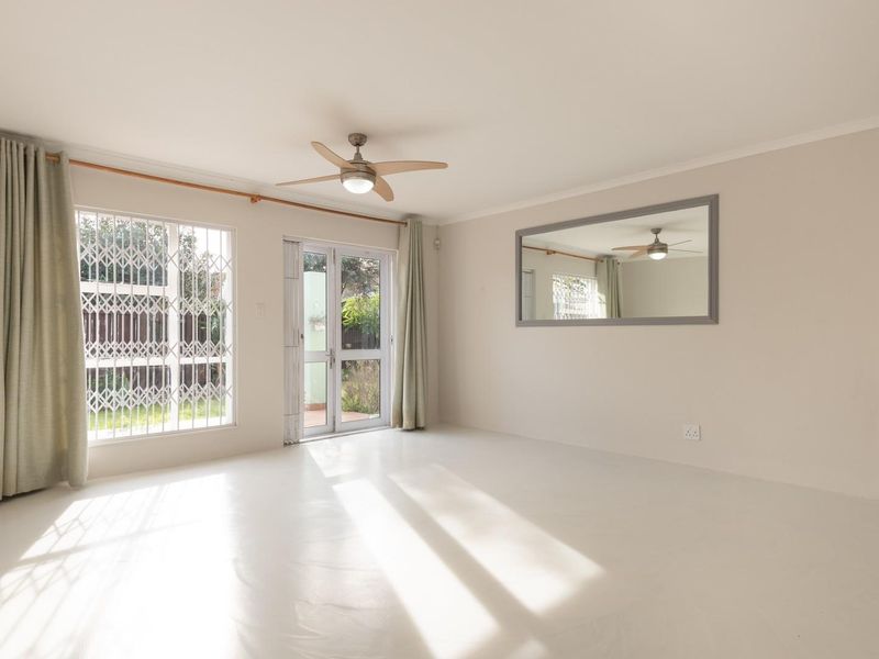 Three-Bedroom House To Let - Canwick - Somerset West - Photo 2