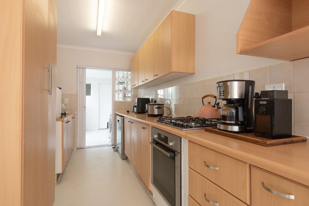 Three-Bedroom House To Let - Canwick - Somerset West - Photo 5