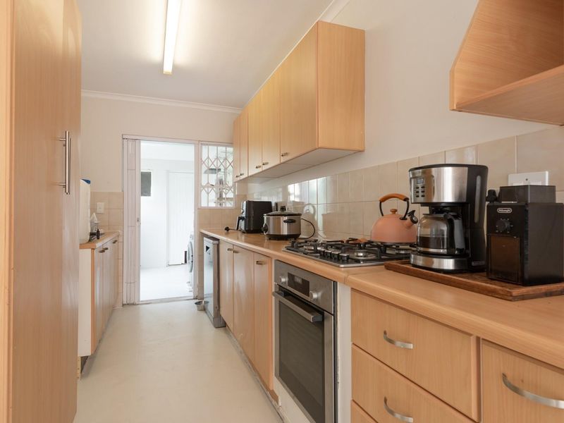 Three-Bedroom House To Let - Canwick - Somerset West - Photo 5