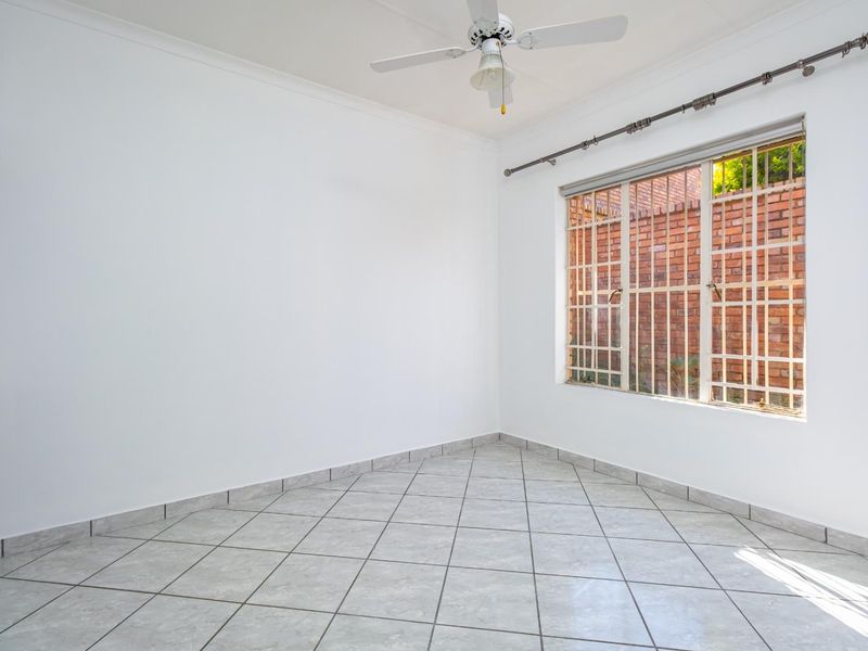 2 Bedroom 1 Bathroom 1 Garage Townhouse for Sale - Photo 10