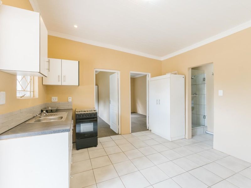 Amazing 2-bedroom granny flat in a tranquil surrounding TO LET at R10,500/month in Joostenberg - Photo 6