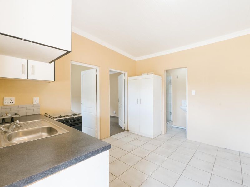 Amazing 2-bedroom granny flat in a tranquil surrounding TO LET at R10,500/month in Joostenberg - Photo 5