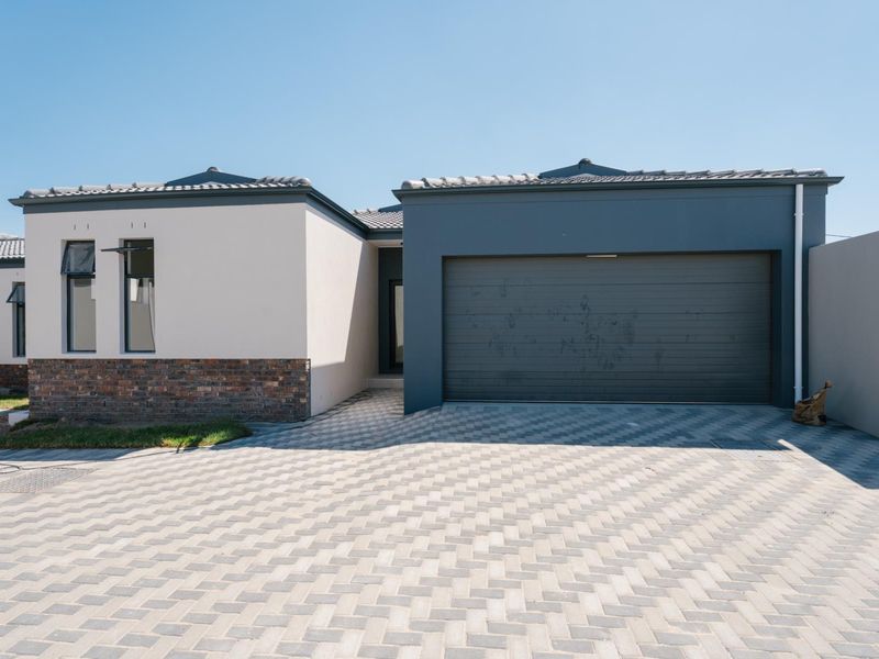 Brand-New 3 Bedroom Home to Rent in Honeydew Country Estate - Photo 4