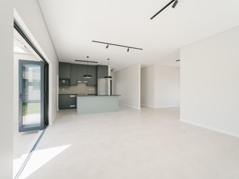 Brand-New 3 Bedroom Home to Rent in Honeydew Country Estate - Photo 10