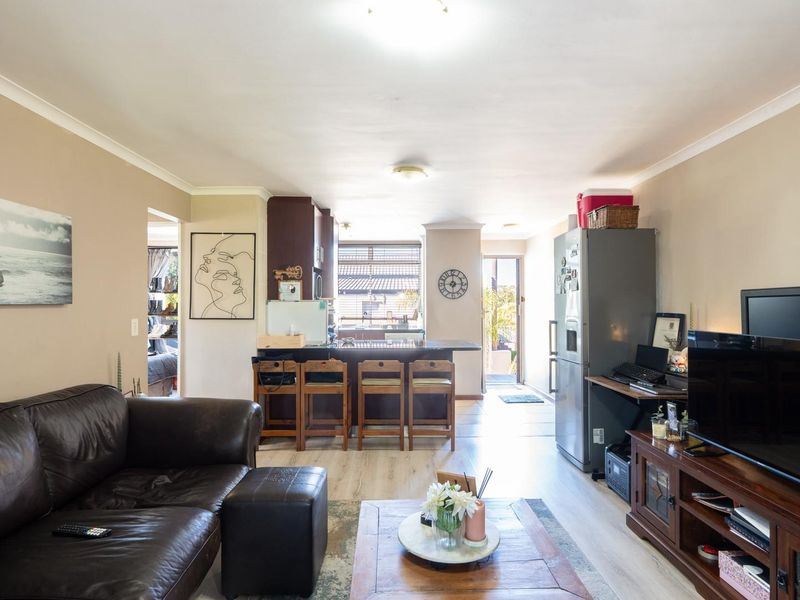 2 BEDROOM APARTMENT - POPULAR KENRIDGE - Photo 7