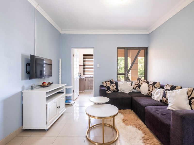 Fully Furnished 2-Bedroom Apartment in Merrivale - Photo 8