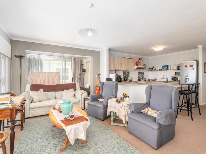 Bask in the splendor of a true coastal lifestyle - Photo 8