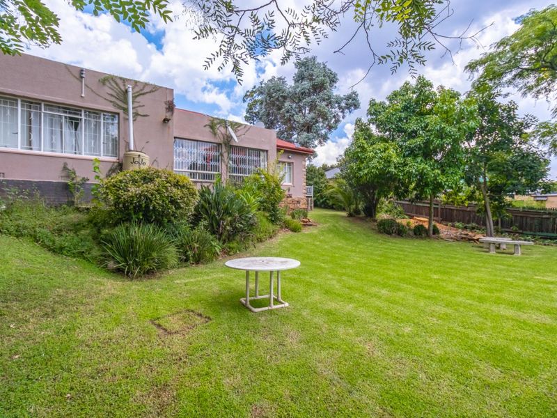 Prime Investment Opportunity in Observatory - Multi-House Property with Rental Potential - Photo 10