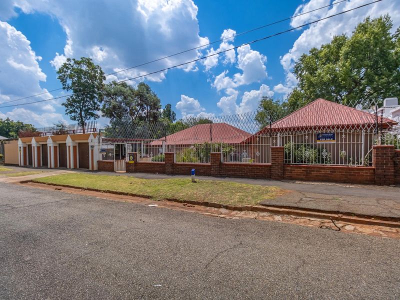 Prime Investment Opportunity in Observatory - Multi-House Property with Rental Potential - Photo 1