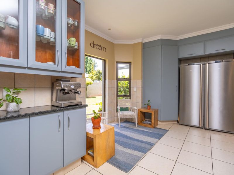 House Under Offer in Broadacres Sandton - Photo 6