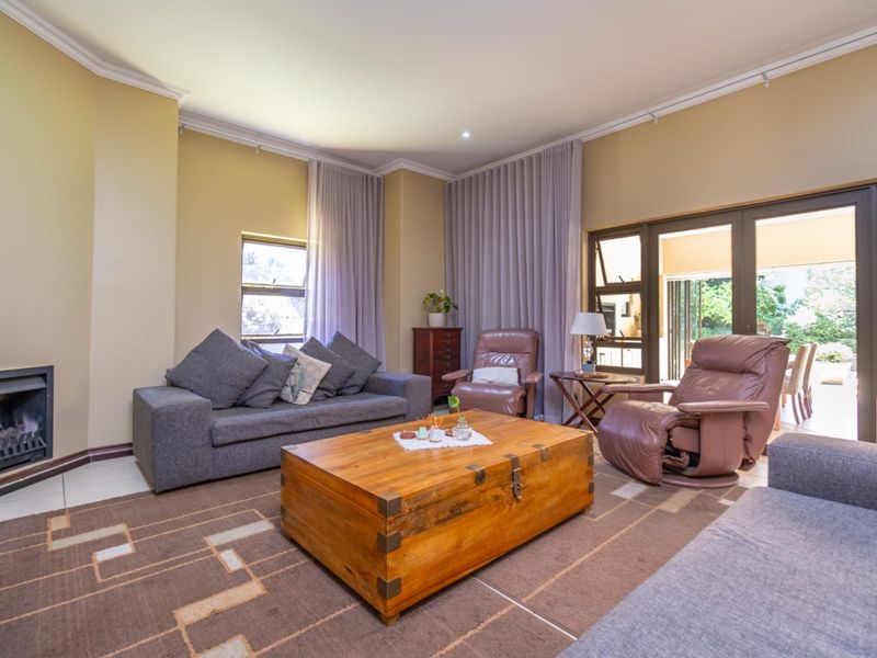 House Under Offer in Broadacres Sandton - Photo 9