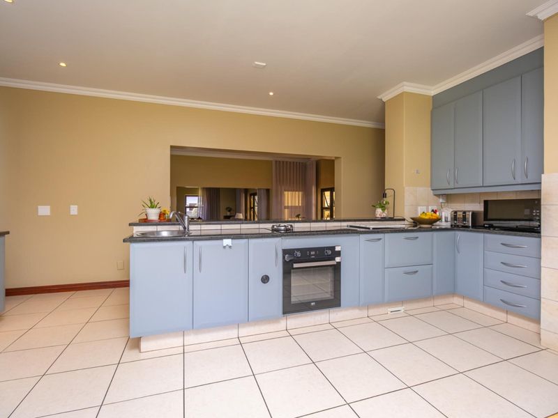 House Under Offer in Broadacres Sandton - Photo 5