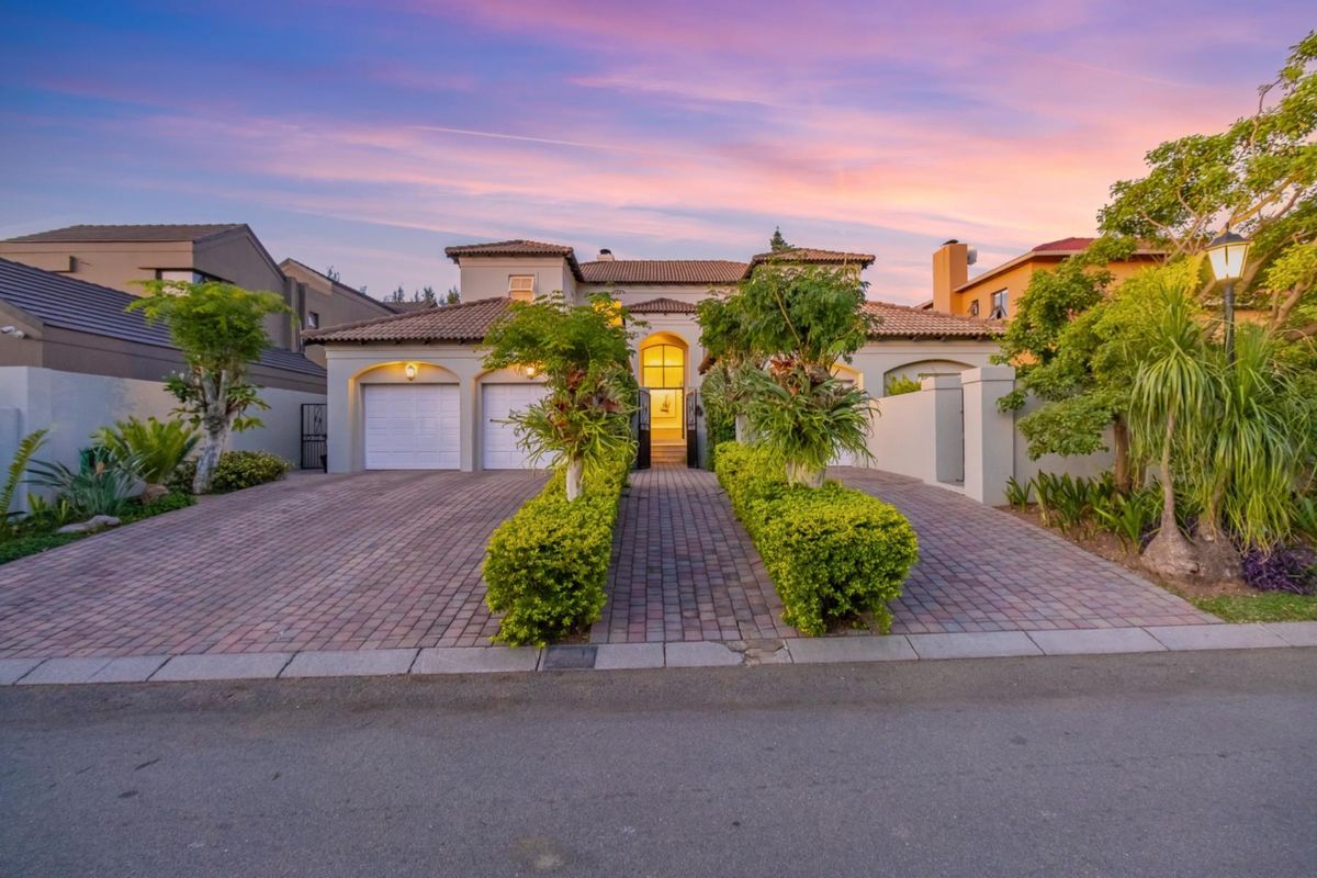 Five-Bedroom Spacious Family Home in Secure Fernbrook Estate - Photo 2