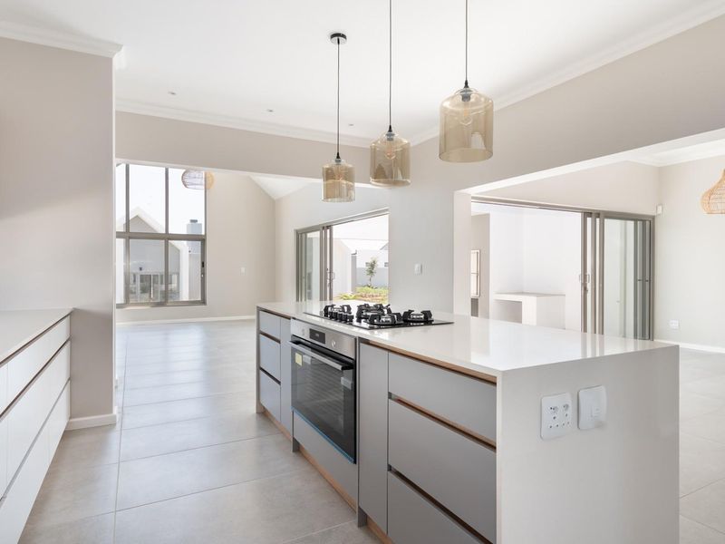 Modern Scandinavian Elegance in Chardon - Langebaan Country Estate - Photo 10