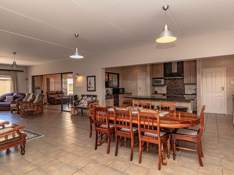 Perfect for a family or as a holiday retreat. Short walk to the beach. - Photo 5