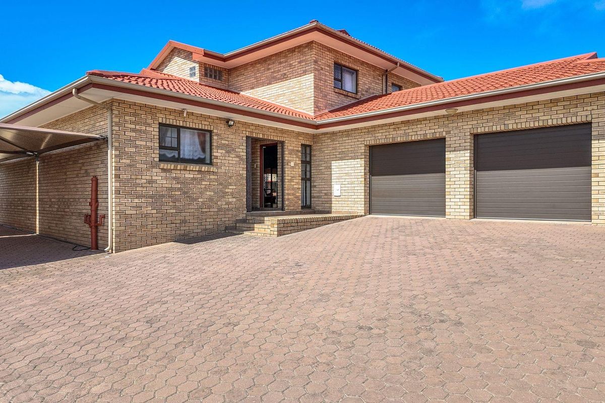 Perfect for a family or as a holiday retreat. Short walk to the beach. - Photo 3