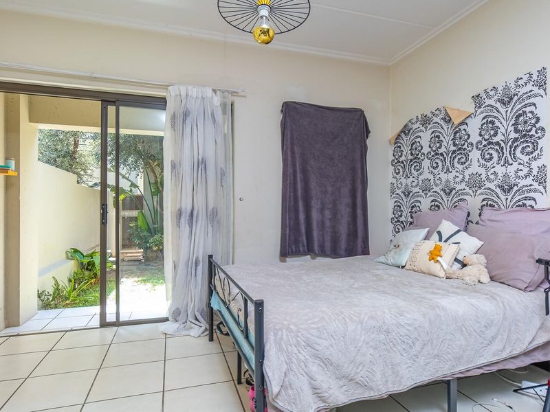 Sleek City Living in Paulshof - Photo 10