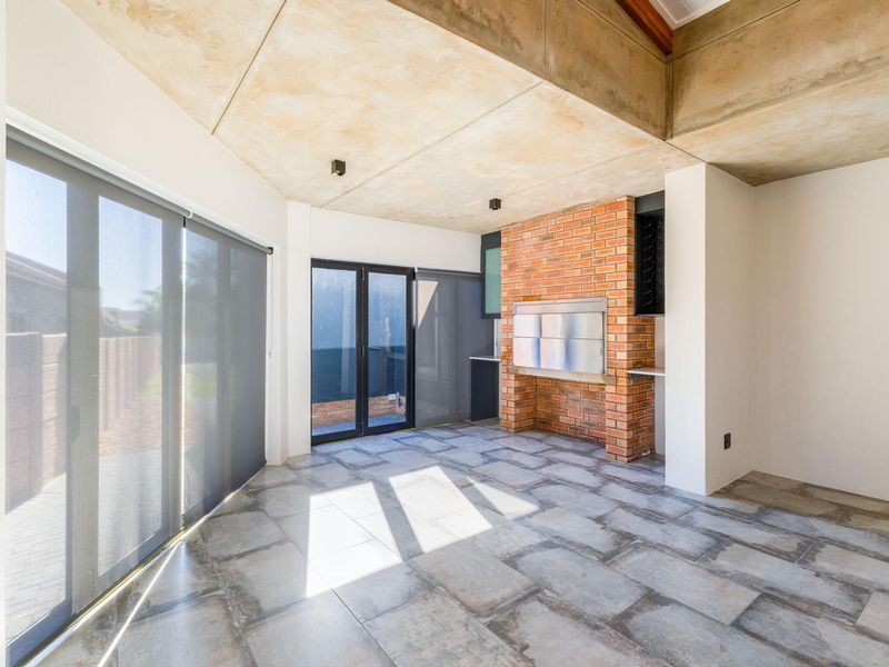 Brand new modern style home for sale in Riversdale Western Cape - Photo 8
