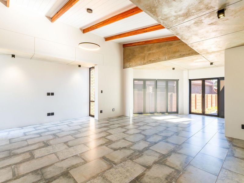 Brand new modern style home for sale in Riversdale Western Cape - Photo 5