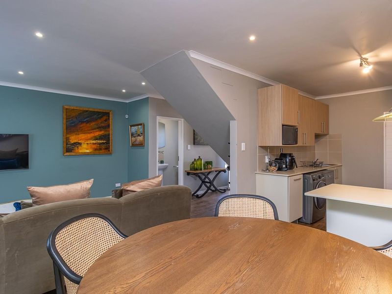 Stylish 3-Bedroom Double-Storey Townhouse | Habitat on Cowley - Photo 9