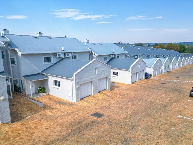 Stylish 3-Bedroom Double-Storey Townhouse | Habitat on Cowley - Photo 2