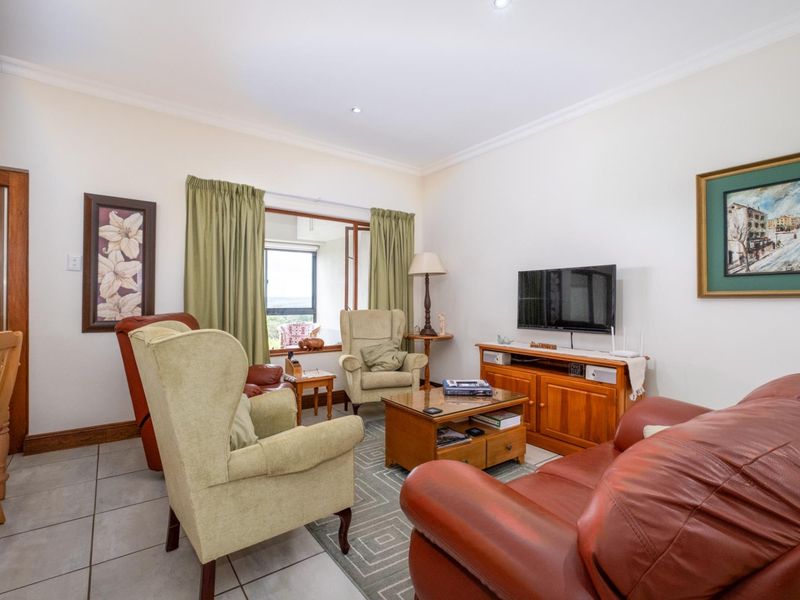 Modern 2 Bedroom Apartment with Scenic Views - Howick North Security Estate - Photo 7