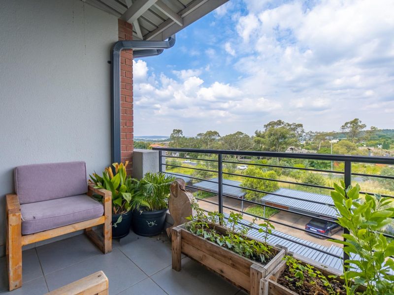 Spacious 2 Bedroom Apartment lock up and go - Photo 10