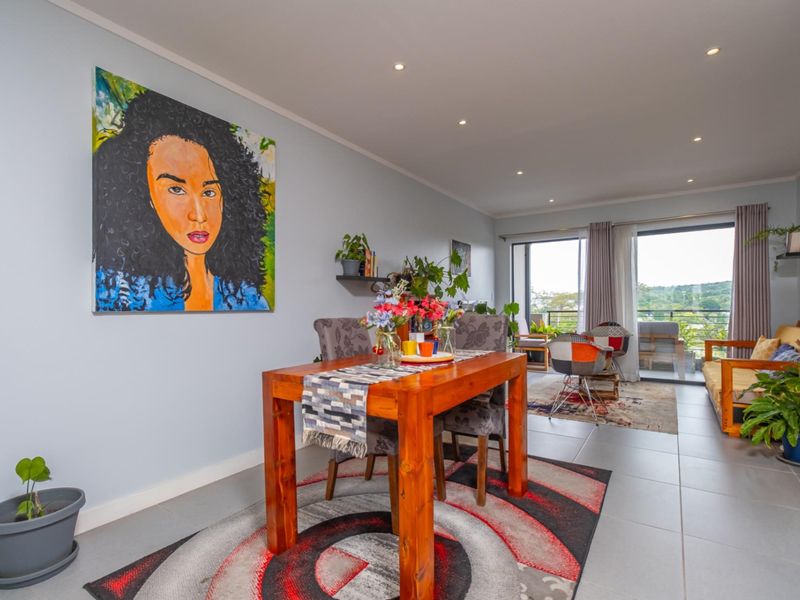 Spacious 2 Bedroom Apartment lock up and go - Photo 4