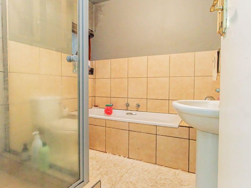 2 Bedroom Townhouse - Bendor! - Photo 8