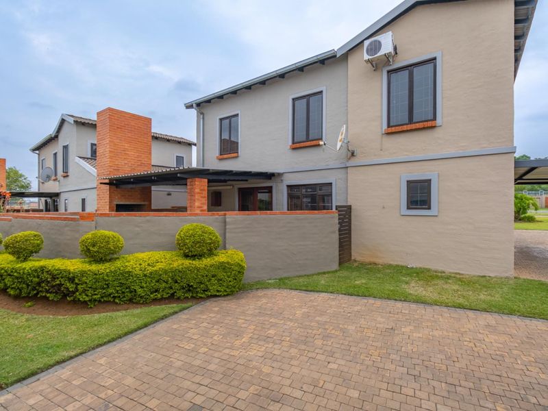 3 BEDROOM HOUSE FOR SALE IN WEDGEWOODS - Photo 2