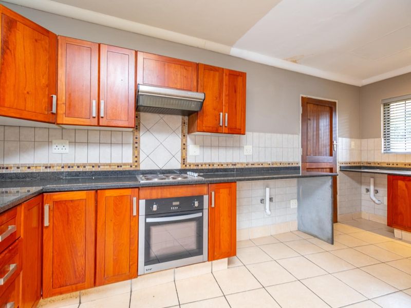 3 BEDROOM HOUSE FOR SALE IN WEDGEWOODS - Photo 9